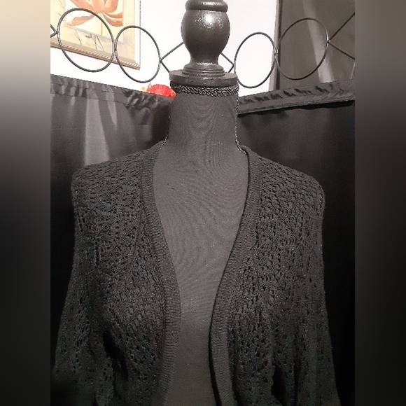 Lane Bryant Acrylic Cropped Cardigan Sweater Short Sleeve Black Women's 22-24 - Picture 2 of 6